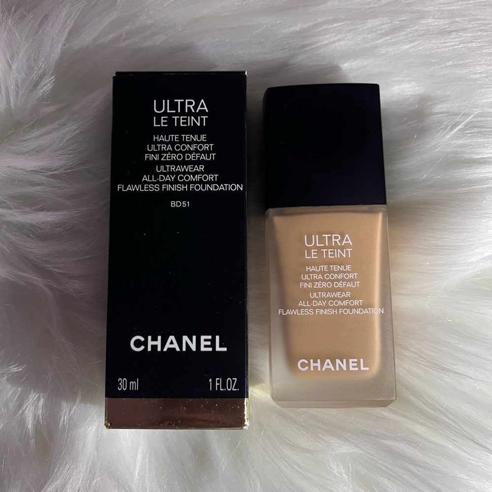 CHANEL Ultra Le Teint Foundation - Light Beige BD51 **brand new**